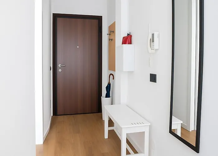 Privato - Parking Free - Tram A 300m Apartment
