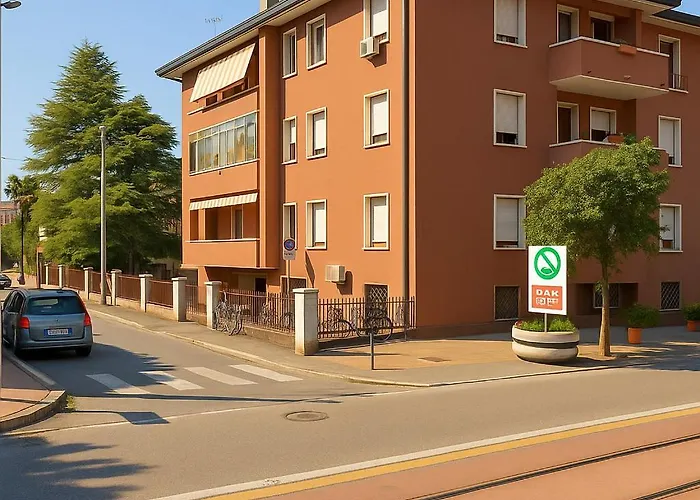 Privato - Parking Free - Tram A 300m Padua